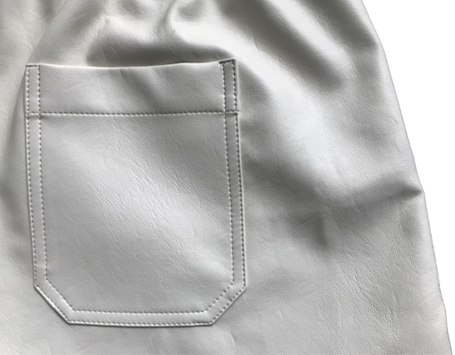 白色PU人造皮革短裤